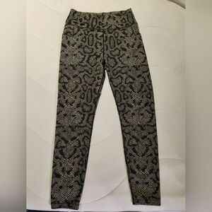 Pop Fit workout leggings